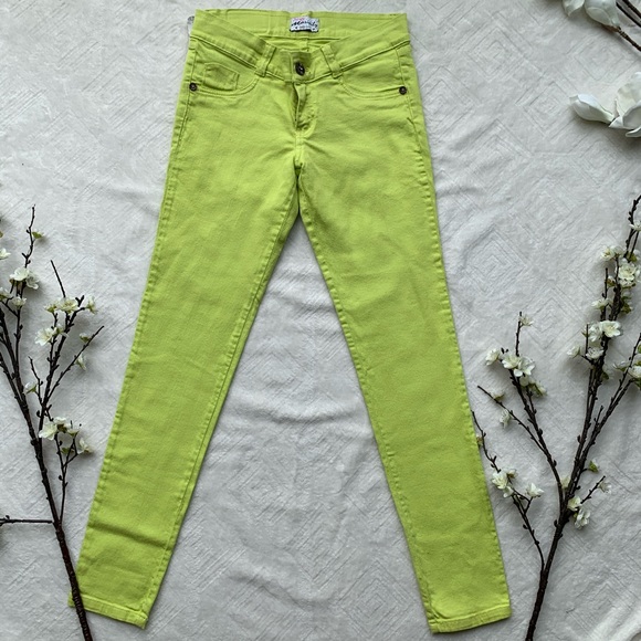 Colombian Jeans - Picture 2 of 16